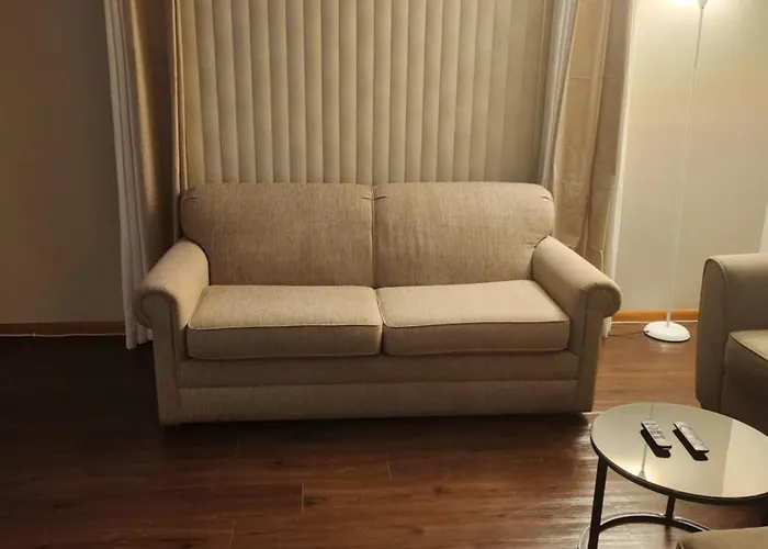 Private Upper 1 Bd Apartment